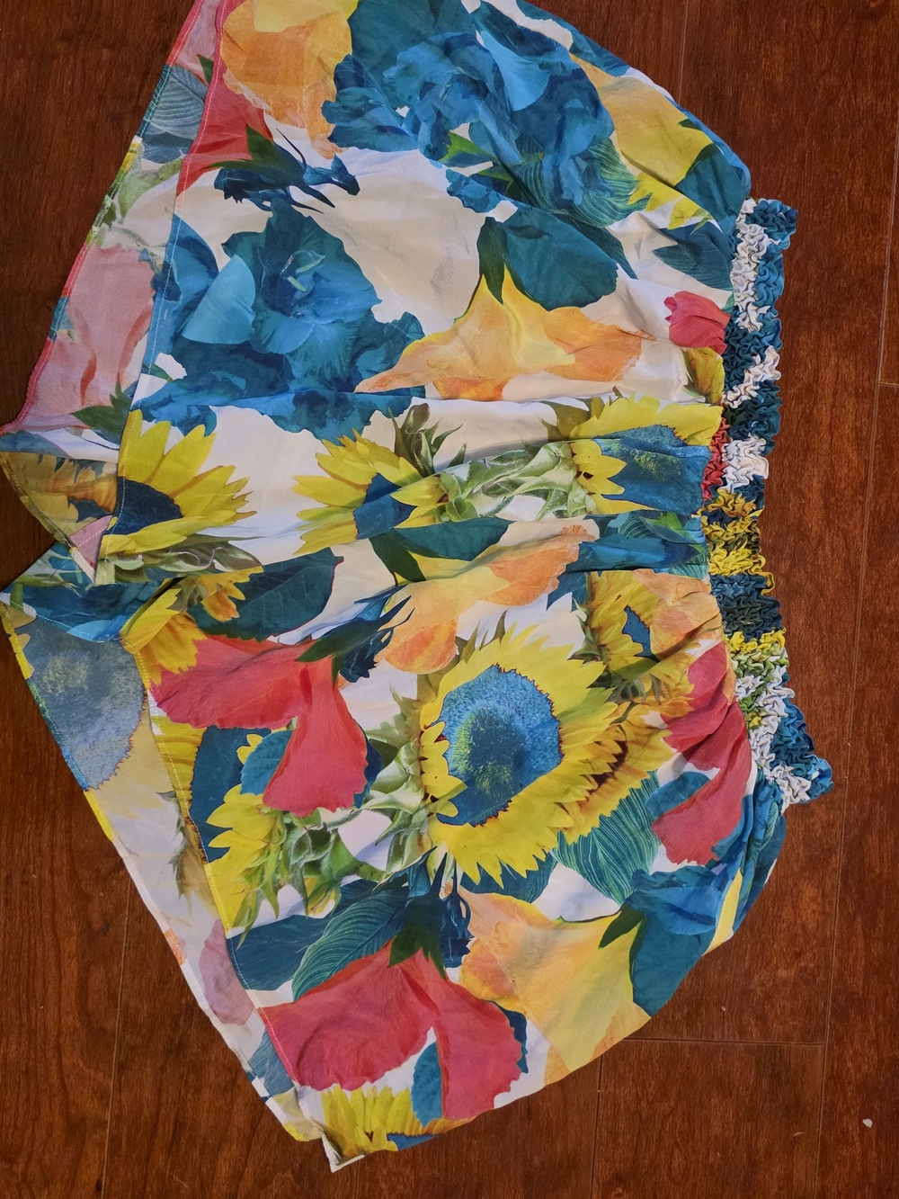 Alice + Olivia High-Waist Floral Sunflower Print Shorts - Yellow, Teal, Pink